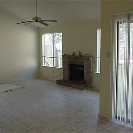 Image 2 - 7550 Shaddock Drive, Harris County, TX 77041, USA - Apartment for rent