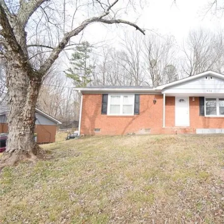 Rent this 3 bed house on 996 Edgegreen Drive in Springfield, Charlotte