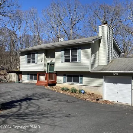 Rent this 4 bed house on Bristol Circle West in Middle Smithfield Township, PA 18335