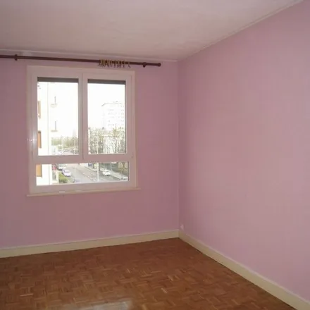 Rent this 3 bed apartment on 5 Place de la République in 21000 Dijon, France