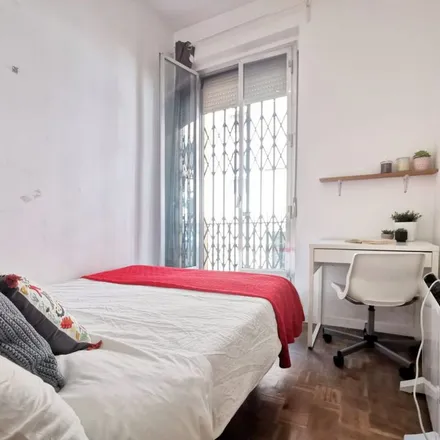 Rent this 1 bed apartment on Rastro Market in Ronda de Toledo, 28005 Madrid