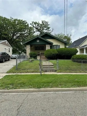 Buy this 2 bed house on 1515 Mondamin Avenue in Des Moines, IA 50314