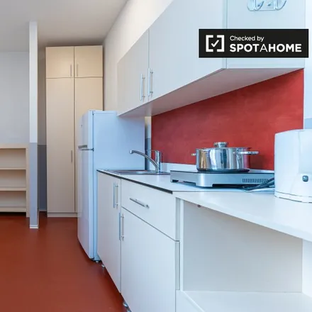 Rent this studio apartment on Cuvrystraße 28 in 10997 Berlin, Germany