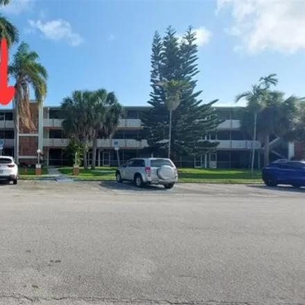 Buy this 2 bed condo on 1450 Northeast 170th Street in North Miami Beach, FL 33162