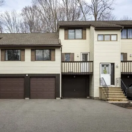 Rent this 3 bed condo on 11 Oak Forest Drive in Manchester, CT 06042