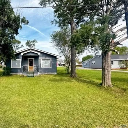 Buy this 3 bed house on 106 East 96th Place in Lafourche Parish, LA 70345