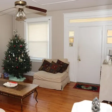 Image 3 - 2951 Rosalind Avenue, Baltimore, MD 21215, USA - House for sale