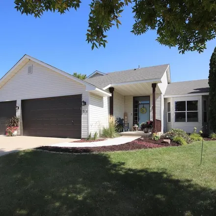 Buy this 4 bed house on 519 Southwest 9th Avenue in Lonsdale, Rice County