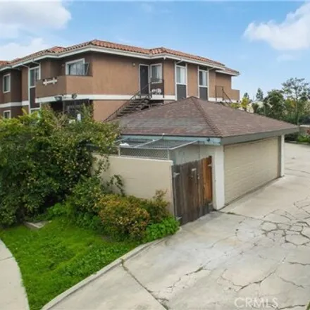 Image 2 - 3745 West Savanna Street, Anaheim, CA 92804, USA - House for sale