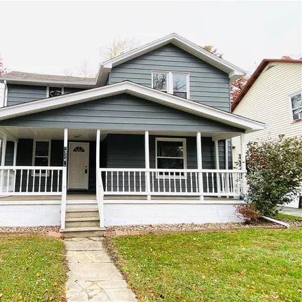 Buy this 2 bed house on 314 Smith Street Southeast in Niles, OH 44446