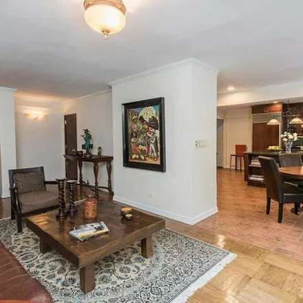 Rent this 3 bed apartment on 420 East 64th Street in New York, NY 10065