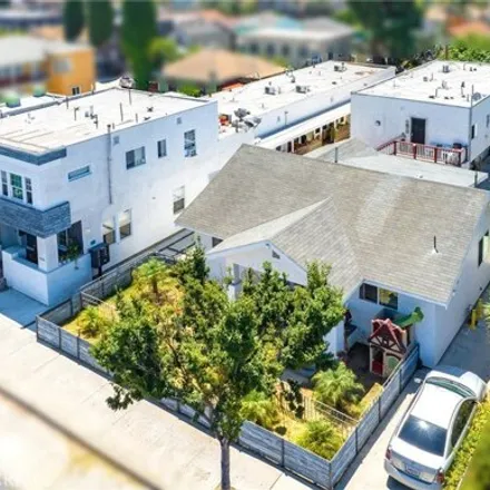 Buy this 18 bed house on 1872 East 7th Street in Long Beach, CA 90813
