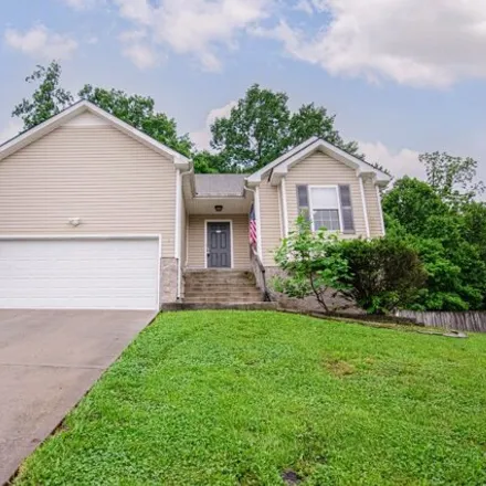 Rent this 3 bed house on Chalet Circle in Barkwood, Clarksville