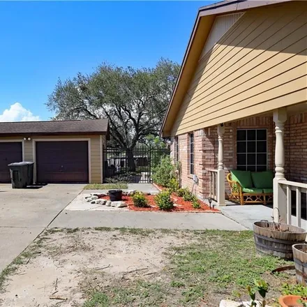 Image 3 - 3738 Barber Lane, Nueces County, TX 78380, USA - House for sale