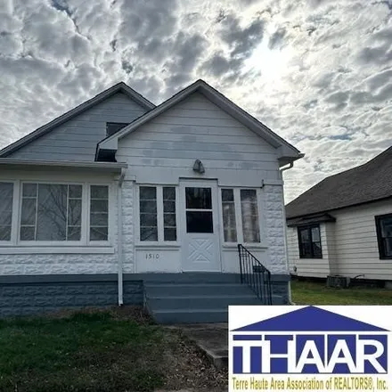 Buy this 2 bed house on 334 Cherry Street in Clinton, IN 47842