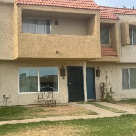 Buy this 3 bed townhouse on 4834 West Rose Lane in Bethany Heights, Glendale