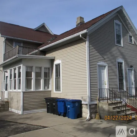 Image 3 - 319 East Irving Avenue - House for rent