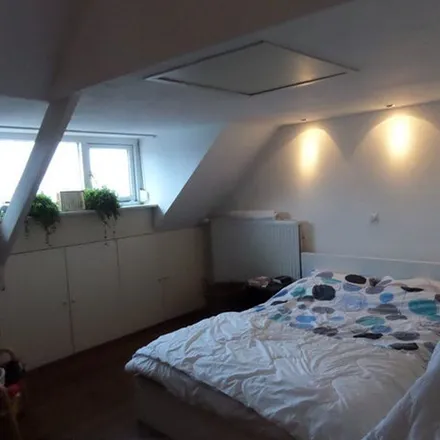 Rent this 2 bed apartment on Rietvinkstraat 10 in 5613 BX Eindhoven, Netherlands