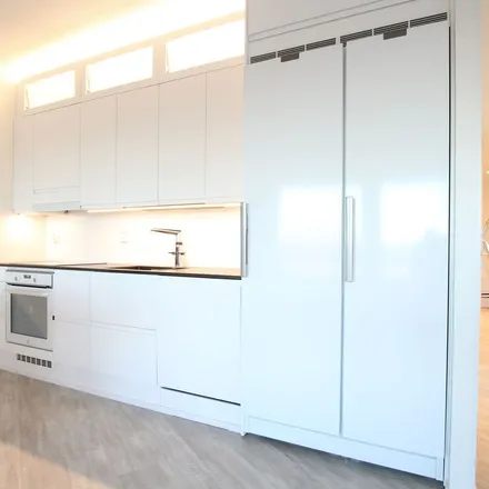 Rent this 4 bed apartment on Pereensaarentie 8 in 33950 Pirkkala, Finland