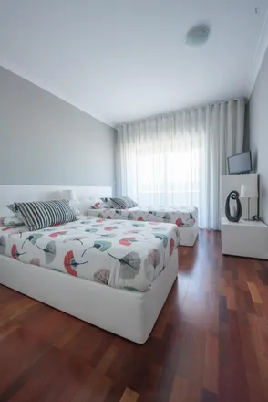 Rent this 1 bed apartment on Rua Mouzinho de Albuquerque in 4450-576 Matosinhos, Portugal