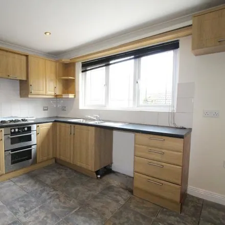 Image 4 - 10 Green Approach, Carlton, NG4 1SN, United Kingdom - House for rent