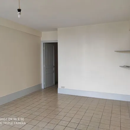 Rent this 1 bed apartment on 3 Rond Point de la Victoire in 91150 Étampes, France