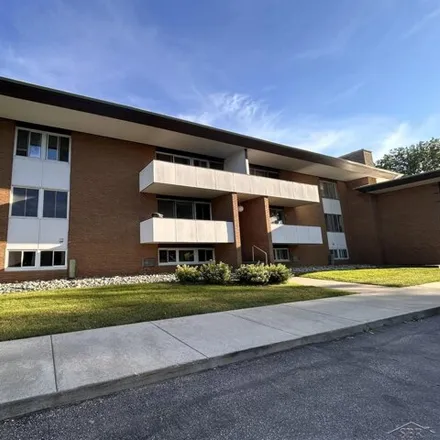 Buy this 2 bed condo on 2119 Bayliss St Apt 22 in Midland, Michigan
