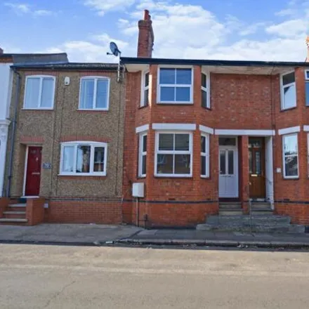 Buy this 3 bed townhouse on Chaucer Street in Northampton, NN2 7HN