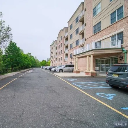 Image 3 - Overpeck Golf Course, East Cedar Lane, Teaneck Township, NJ 07666, USA - Condo for rent