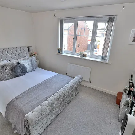 Image 1 - Cadwell Crescent, Wolverhampton, WV10 6FF, United Kingdom - Apartment for rent