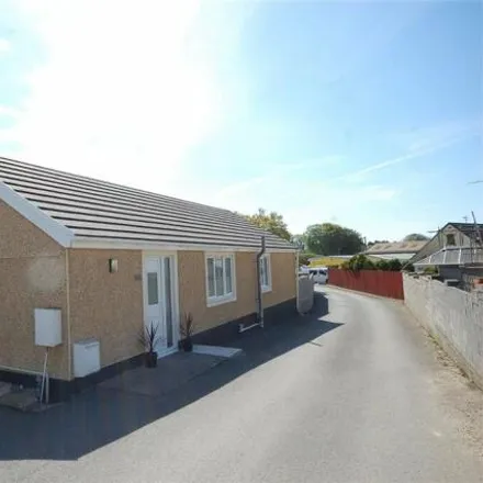 Buy this 2 bed house on B4316 in New Hedges, SA70 8TG