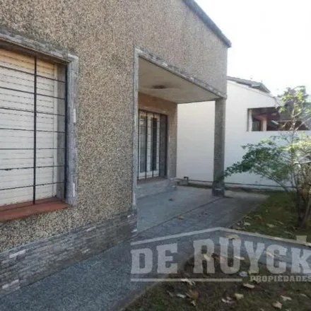 Image 2 - Doctor Juan Carlos Pugliese 3197, Quilmes Oeste, B1879 ETH Quilmes, Argentina - House for sale