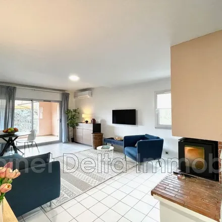 Image 5 - 289 Avenue du Deuxième Spahis, 83110 Sanary-sur-Mer, France - Apartment for rent