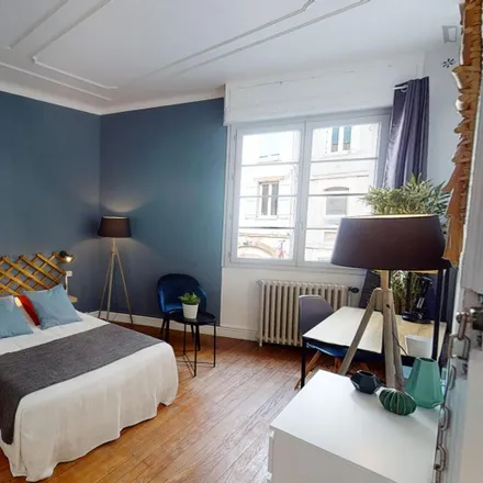 Rent this 5 bed room on 50 Rue de la Colombette in 31000 Toulouse, France
