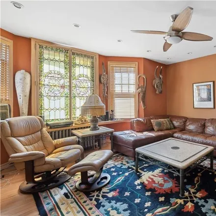 Image 7 - 259 84th Street, New York, NY 11209, USA - House for sale