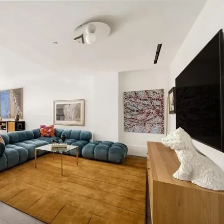 Image 2 - Oosten, South 8th Street, New York, NY 11211, USA - Townhouse for sale