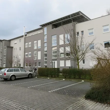 Rent this 2 bed apartment on Weinheimer Straße 29 in 68519 Viernheim, Germany