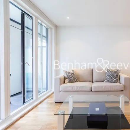 Rent this 1 bed apartment on Green Dragon Primary School in Pump House Crescent, London