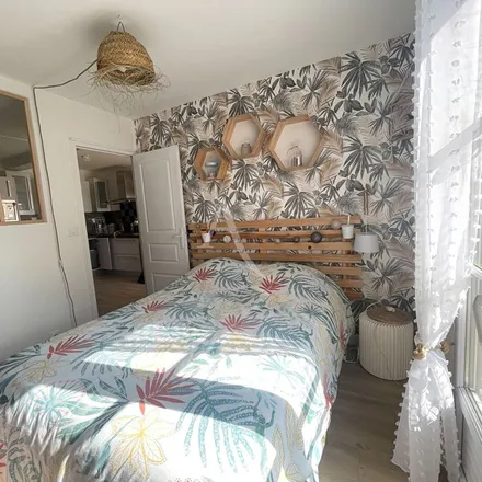 Rent this 2 bed apartment on 57 Avenue du Général de Gaulle in 77330 Ozoir-la-Ferrière, France