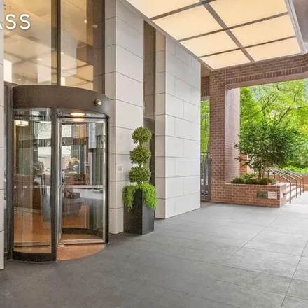 Image 9 - The Beaumont, 30 West 61st Street, New York, NY 10023, USA - Condo for sale