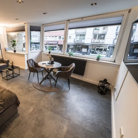 Rent this 2 bed apartment on Violenstraße 20 in 28195 Bremen, Germany