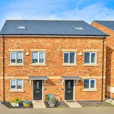 Buy this 3 bed duplex on The Buccleuch PH (near) in Stamford Road, Kettering