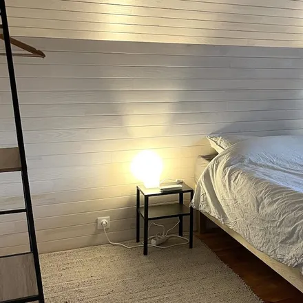 Rent this 5 bed house on 49290 Chalonnes-sur-Loire