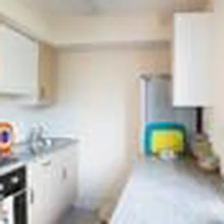 Image 3 - 28 Streetgate, Little Hulton, M38 9UR, United Kingdom - Apartment for rent