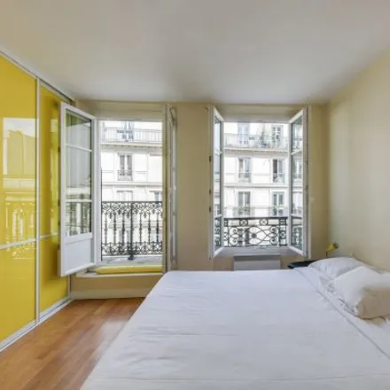 Image 8 - 25 Rue Saint-Denis, 75001 Paris, France - Apartment for rent