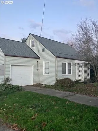 Buy this 4 bed house on 7535 North Fessenden Street in Portland, OR 97203