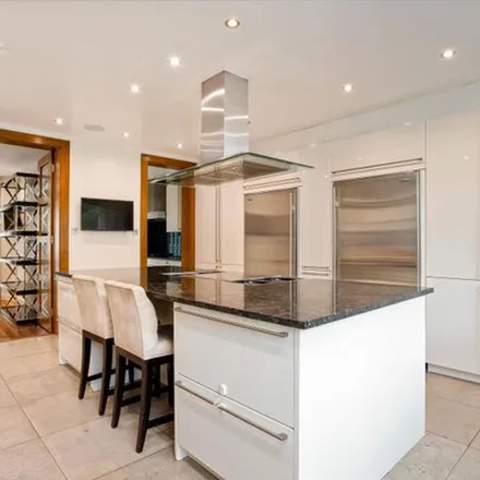 Rent this 6 bed apartment on Hail & Ride Bishops Grove in The Bishops Avenue, London