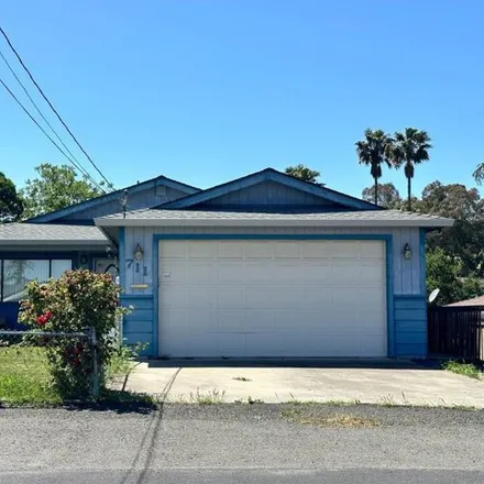 Buy this 2 bed house on 737 Kelly Avenue in Martinez, CA 94553
