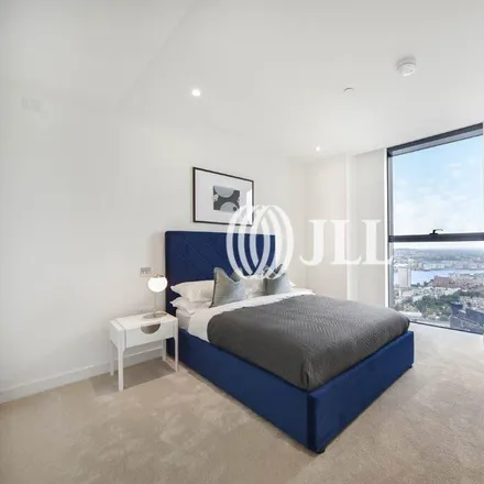 Image 3 - Hampton Tower, 75 Marsh Wall, Canary Wharf, London, E14 9SH, United Kingdom - Apartment for rent