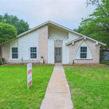 Buy this 3 bed house on 308 Running Brook Lane in Mesquite, TX 75149